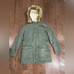 Gap coat olive green size small with fur lining on hat